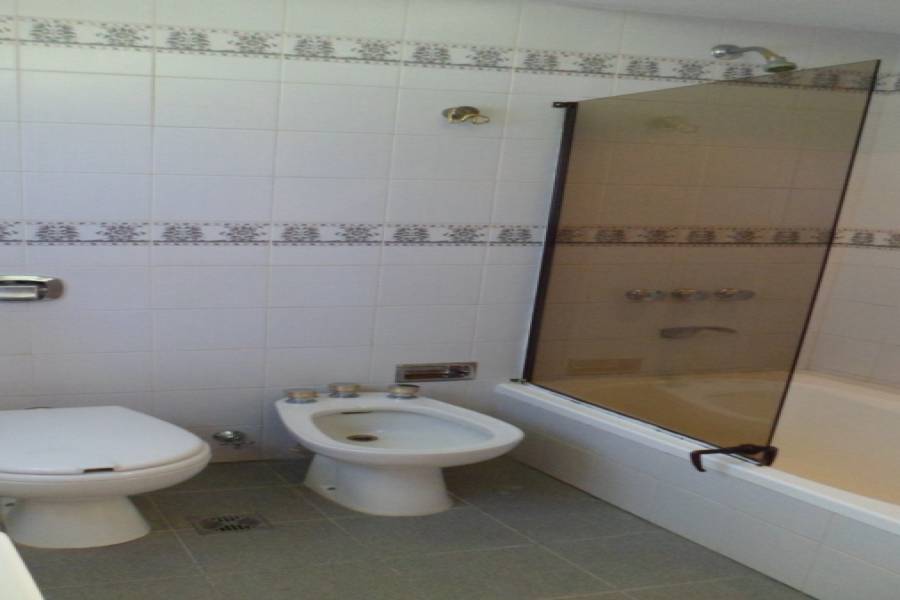 Santa Teresita,Buenos Aires,Argentina,3 Bedrooms Bedrooms,2 BathroomsBathrooms,Casas,MENDOZA,8124