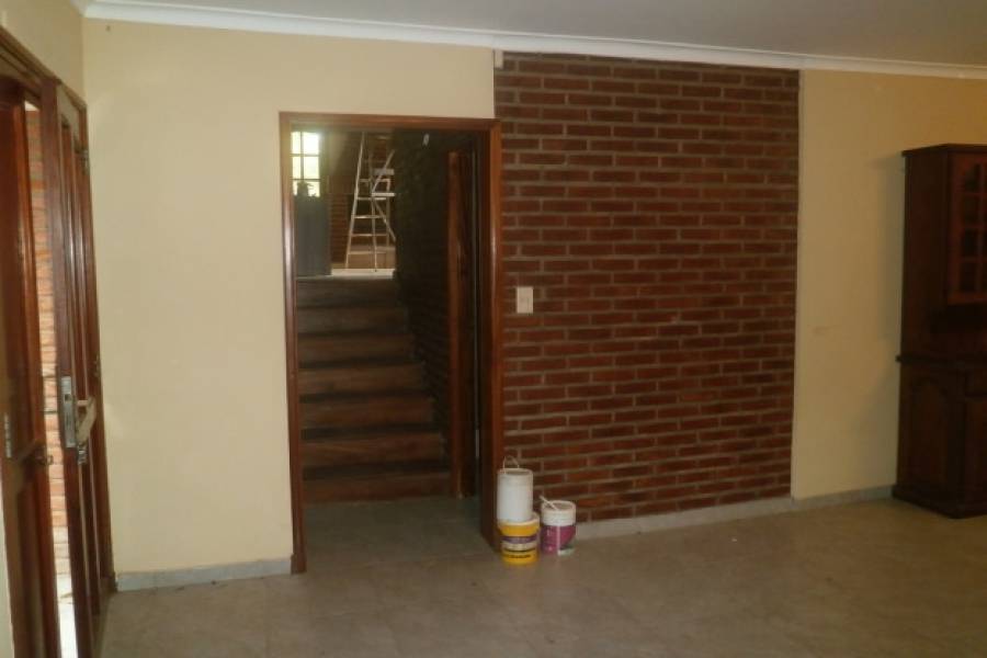 Santa Teresita,Buenos Aires,Argentina,3 Bedrooms Bedrooms,3 BathroomsBathrooms,Casas,URQUIZA,8127