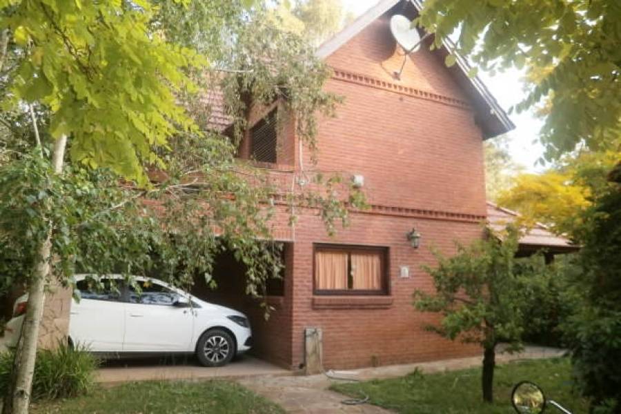 Santa Teresita,Buenos Aires,Argentina,3 Bedrooms Bedrooms,3 BathroomsBathrooms,Casas,URQUIZA,8127