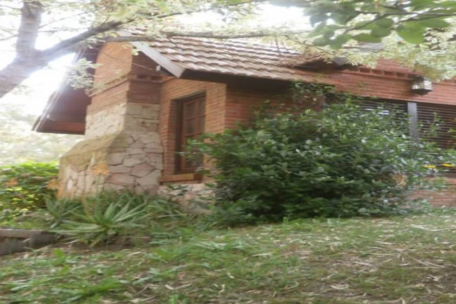 Santa Teresita,Buenos Aires,Argentina,3 Bedrooms Bedrooms,3 BathroomsBathrooms,Casas,URQUIZA,8127
