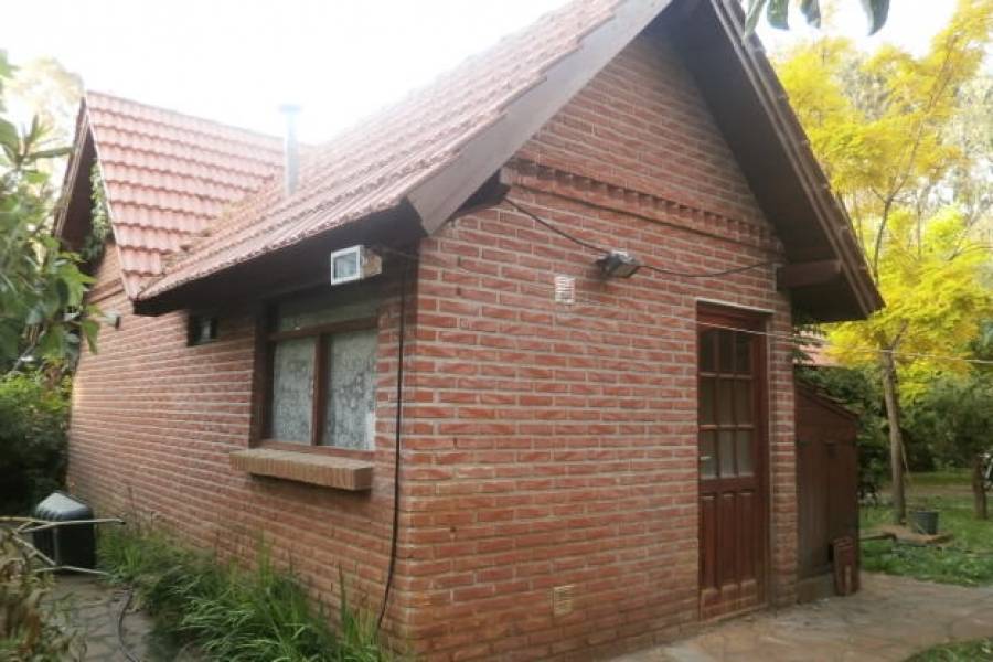 Santa Teresita,Buenos Aires,Argentina,3 Bedrooms Bedrooms,3 BathroomsBathrooms,Casas,URQUIZA,8127
