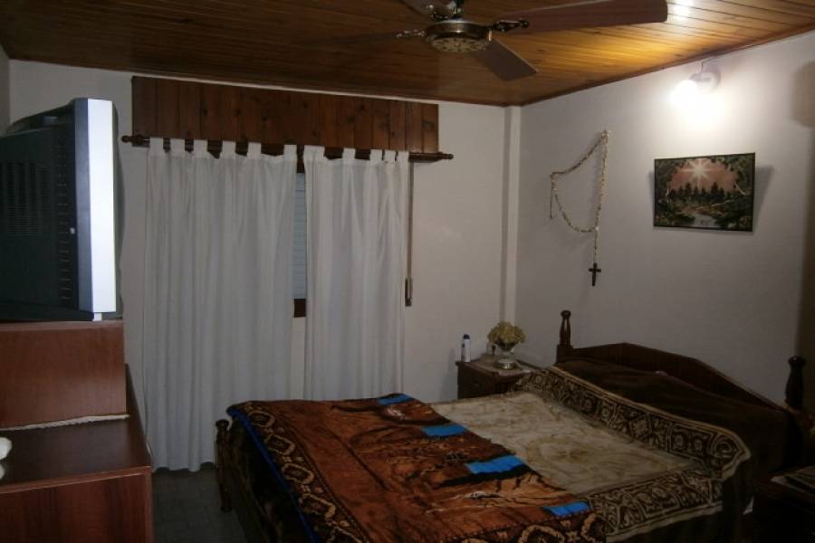 Santa Teresita,Buenos Aires,Argentina,2 Bedrooms Bedrooms,1 BañoBathrooms,Casas,13,8134