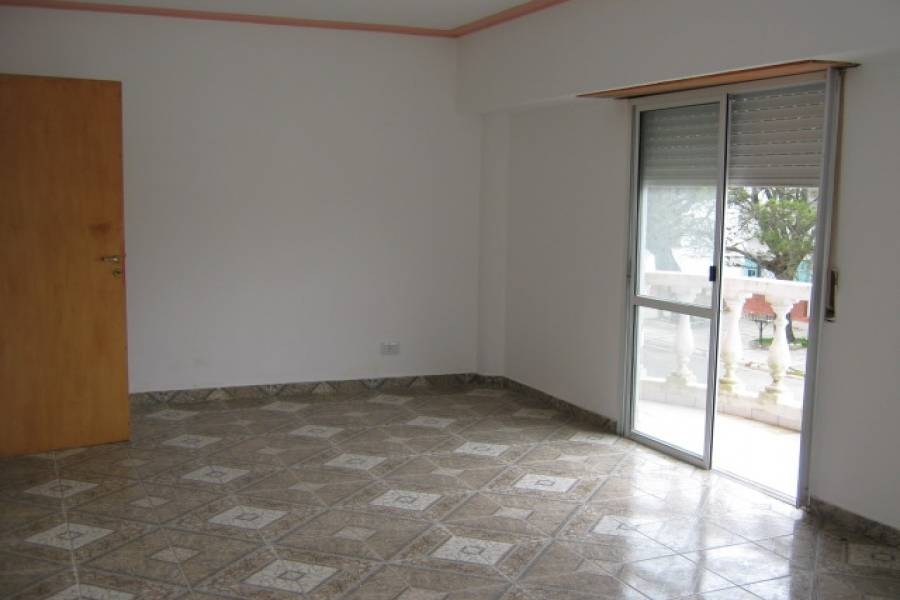 Santa Teresita,Buenos Aires,Argentina,2 Bedrooms Bedrooms,2 BathroomsBathrooms,Casas,30,8154