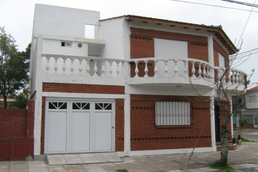 Santa Teresita,Buenos Aires,Argentina,2 Bedrooms Bedrooms,2 BathroomsBathrooms,Casas,30,8154