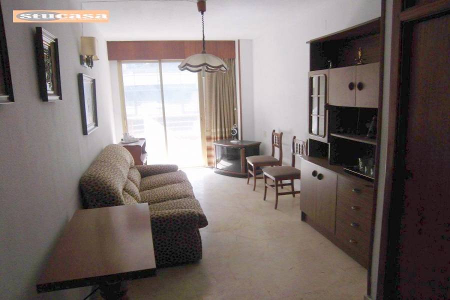 Alicante,Alicante,España,4 Bedrooms Bedrooms,2 BathroomsBathrooms,Pisos,8211