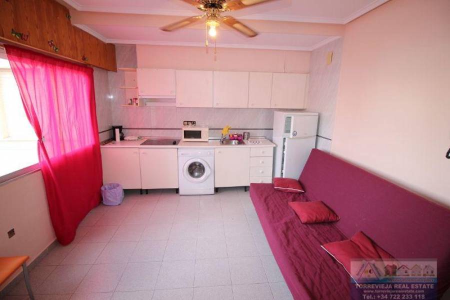 Torrevieja,Alicante,España,1 BañoBathrooms,Pisos,8237