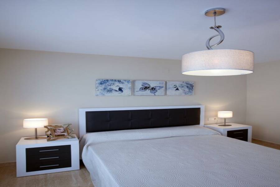 Alicante,Alicante,España,3 Bedrooms Bedrooms,2 BathroomsBathrooms,Pisos,8248