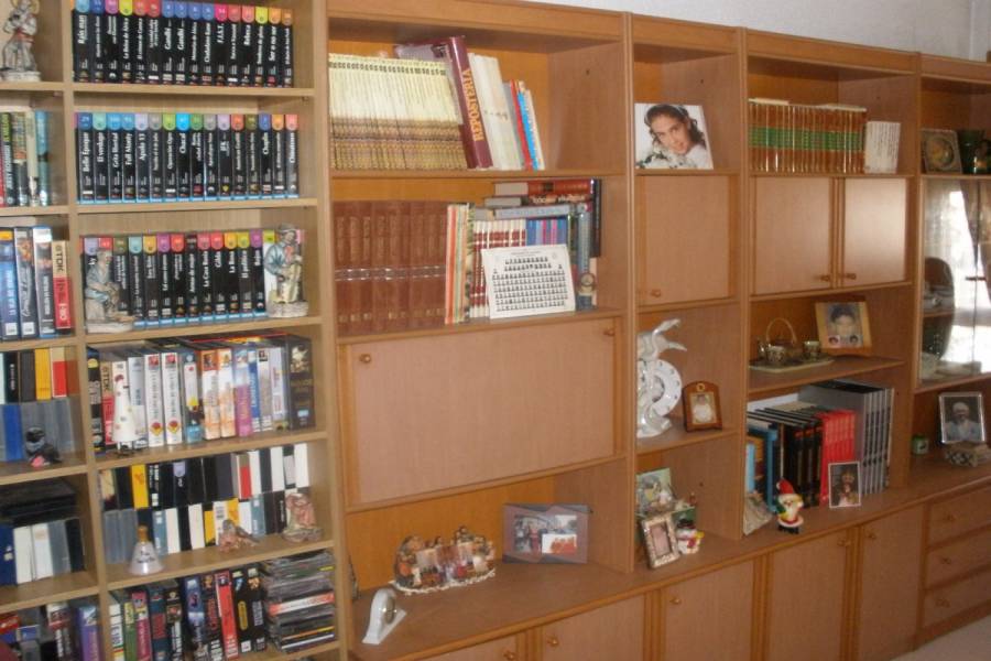 Alicante,Alicante,España,4 Bedrooms Bedrooms,1 BañoBathrooms,Pisos,8262