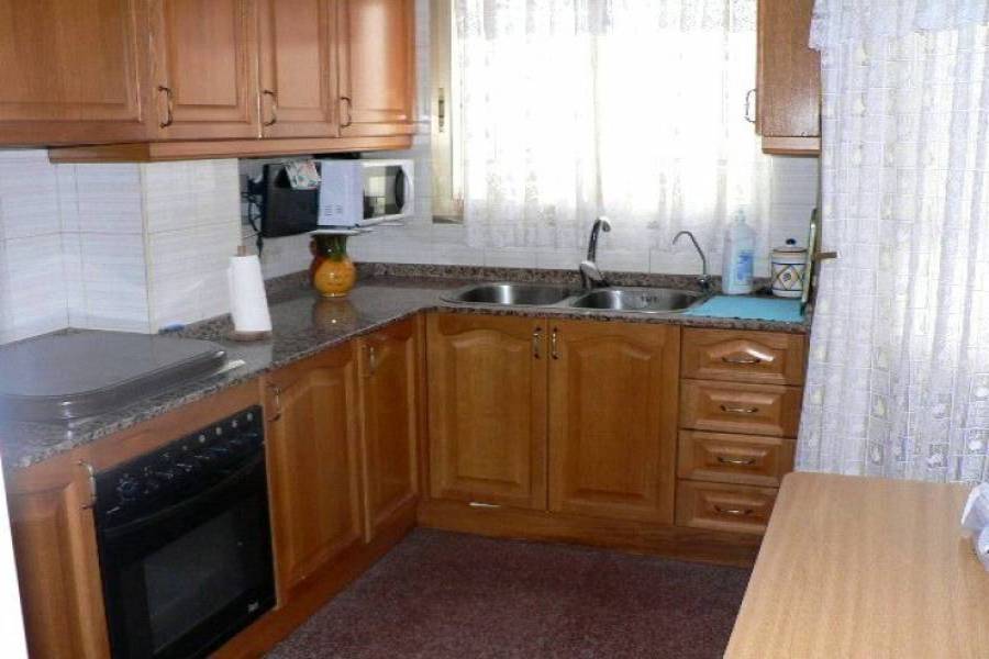 Alicante,Alicante,España,4 Bedrooms Bedrooms,2 BathroomsBathrooms,Pisos,8265