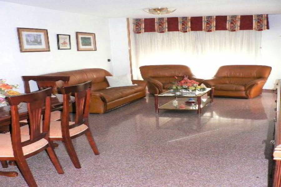 Alicante,Alicante,España,4 Bedrooms Bedrooms,2 BathroomsBathrooms,Pisos,8265