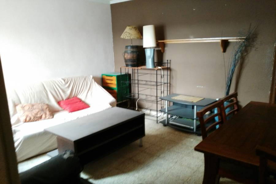 Alicante,Alicante,España,3 Bedrooms Bedrooms,1 BañoBathrooms,Pisos,8274