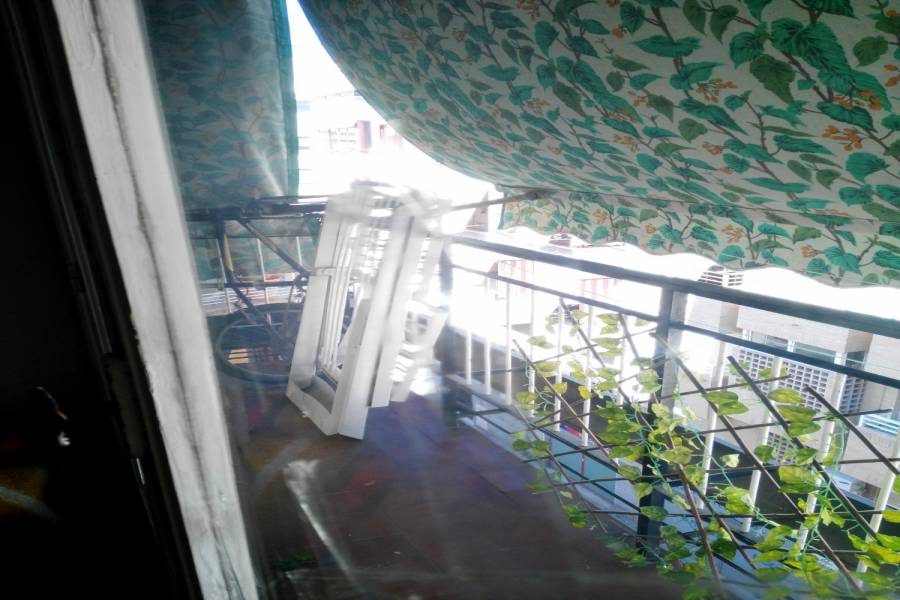 Alicante,Alicante,España,3 Bedrooms Bedrooms,1 BañoBathrooms,Pisos,8274