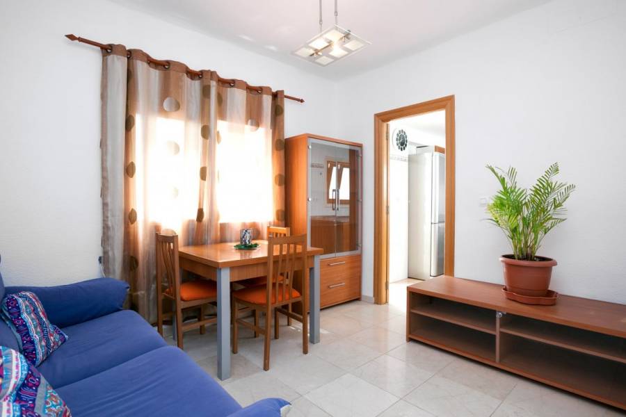 Alicante,Alicante,España,3 Bedrooms Bedrooms,1 BañoBathrooms,Pisos,8280