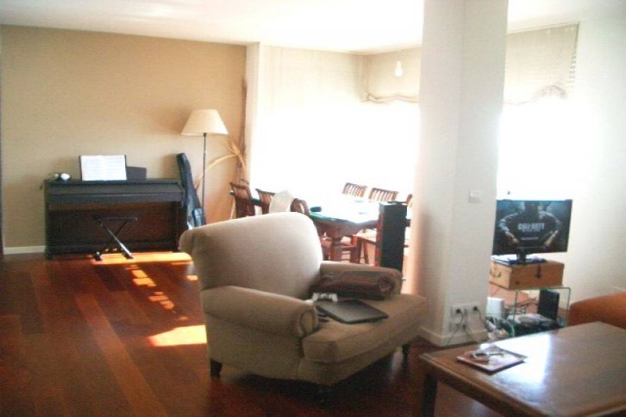 Alicante,Alicante,España,3 Bedrooms Bedrooms,1 BañoBathrooms,Pisos,8410