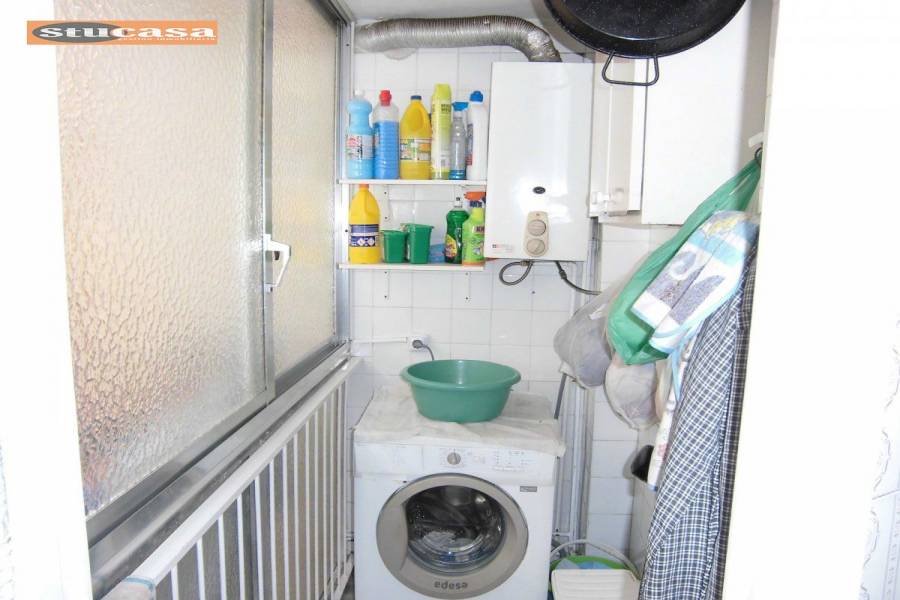 Alicante,Alicante,España,3 Bedrooms Bedrooms,1 BañoBathrooms,Pisos,8414