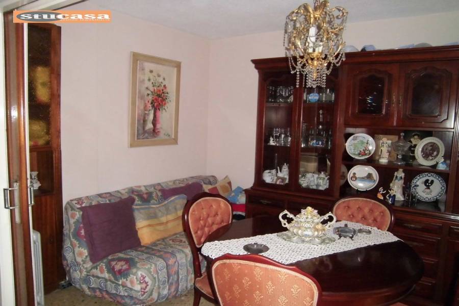 Alicante,Alicante,España,3 Bedrooms Bedrooms,1 BañoBathrooms,Pisos,8414