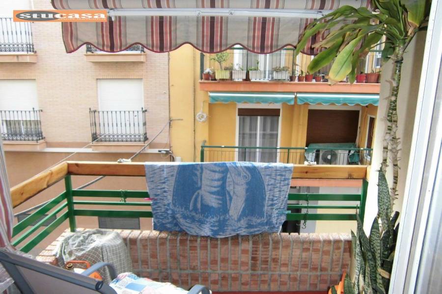 Alicante,Alicante,España,3 Bedrooms Bedrooms,1 BañoBathrooms,Pisos,8414