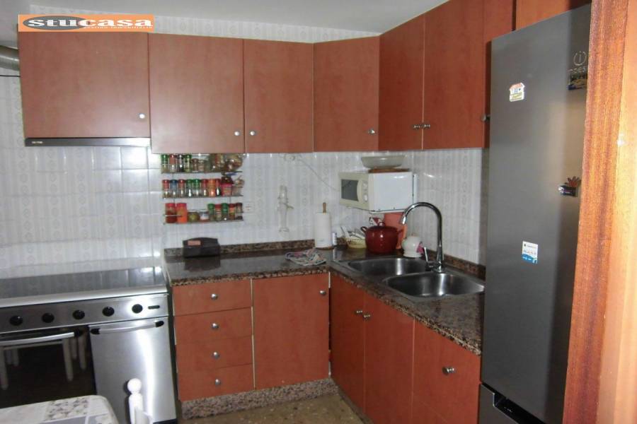 Alicante,Alicante,España,3 Bedrooms Bedrooms,1 BañoBathrooms,Pisos,8414