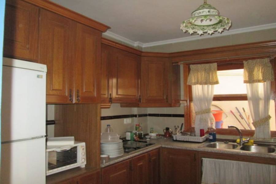 Alicante,Alicante,España,3 Bedrooms Bedrooms,1 BañoBathrooms,Pisos,8606
