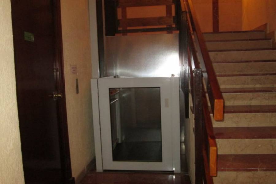 Alicante,Alicante,España,3 Bedrooms Bedrooms,1 BañoBathrooms,Pisos,8606