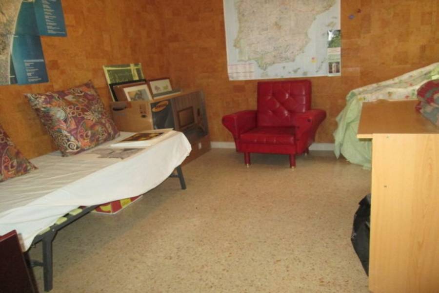 Alicante,Alicante,España,3 Bedrooms Bedrooms,1 BañoBathrooms,Pisos,8606