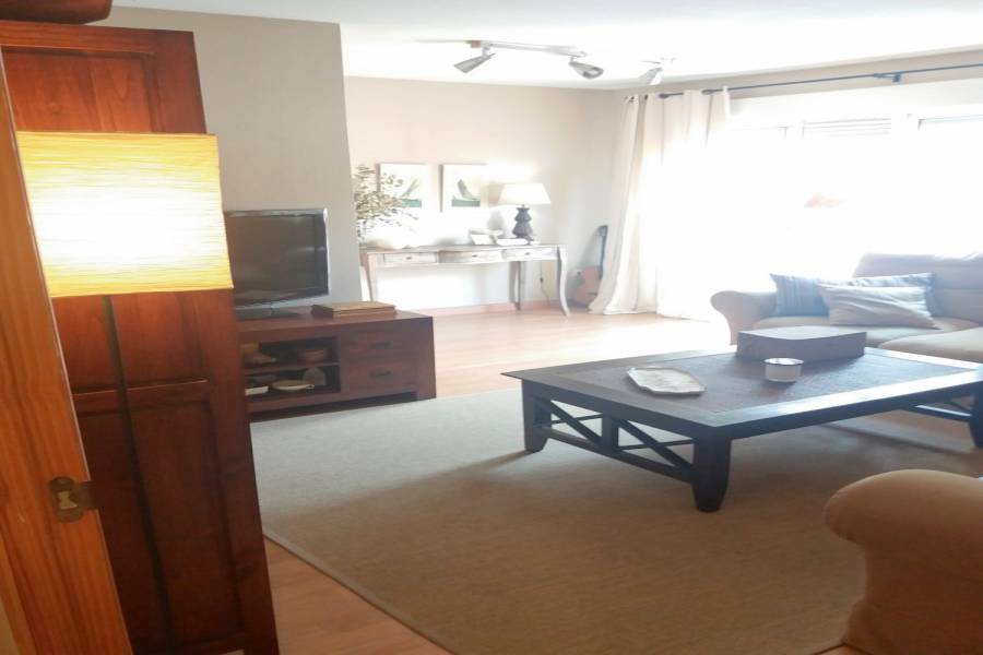 Alicante,Alicante,España,2 Bedrooms Bedrooms,2 BathroomsBathrooms,Pisos,8614