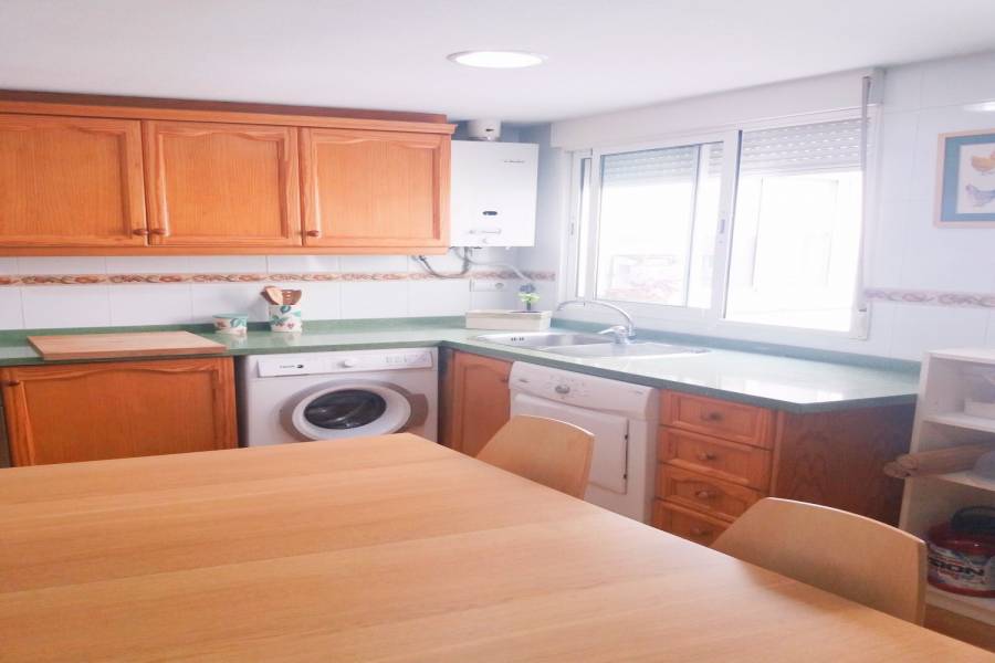 Alicante,Alicante,España,2 Bedrooms Bedrooms,2 BathroomsBathrooms,Pisos,8614