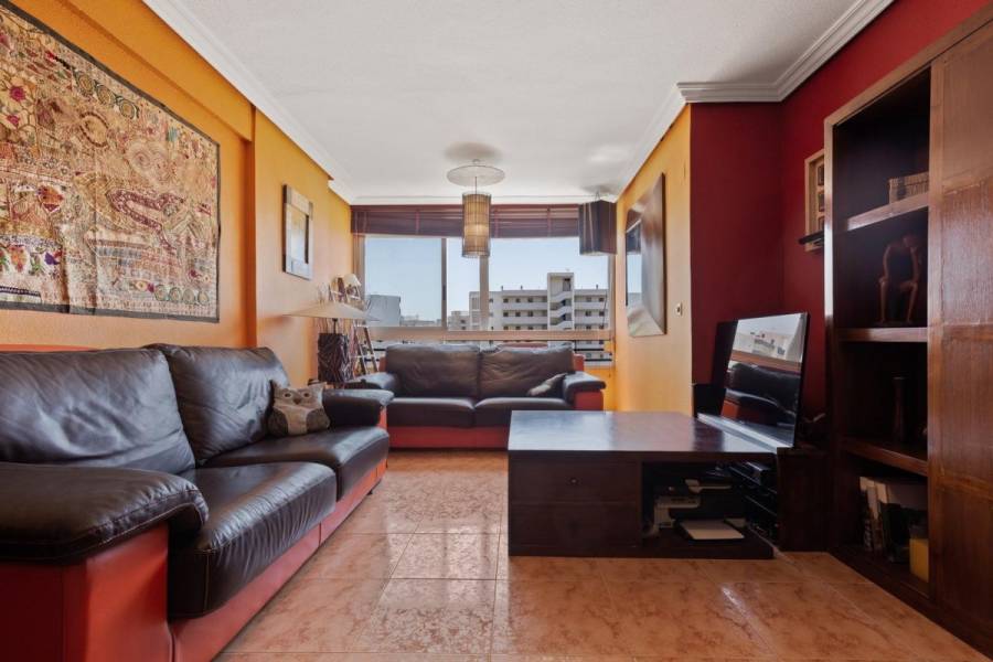 Alicante,Alicante,España,4 Bedrooms Bedrooms,2 BathroomsBathrooms,Pisos,8618