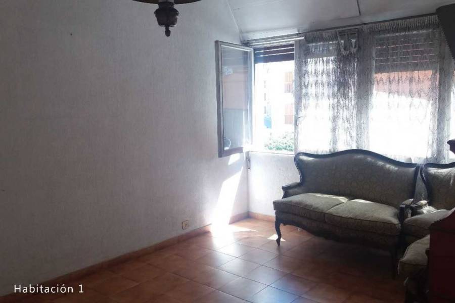 Alicante,Alicante,España,5 Bedrooms Bedrooms,2 BathroomsBathrooms,Pisos,8826