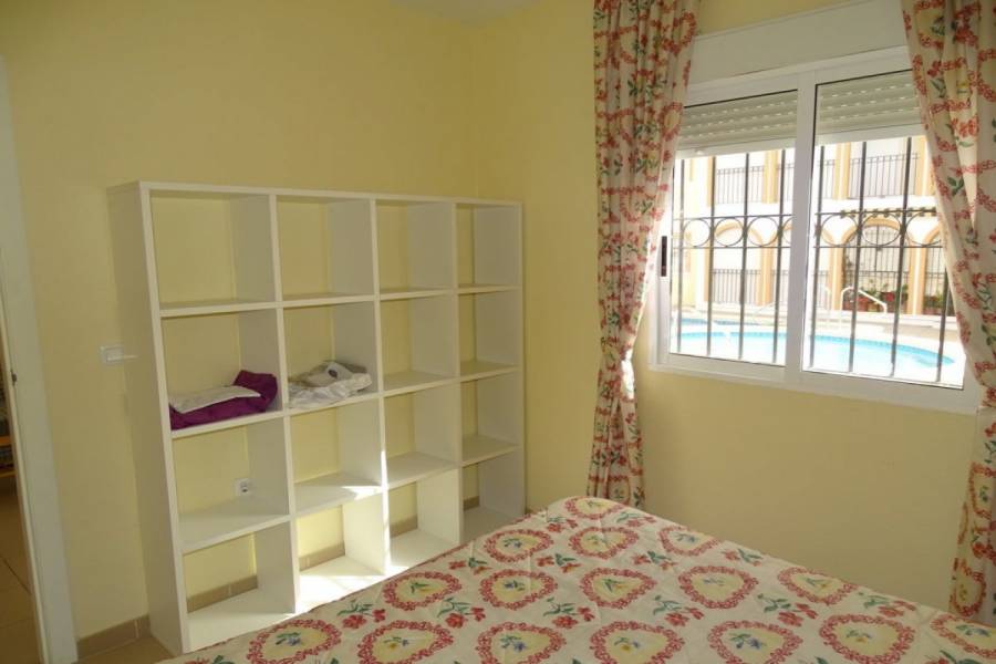 Torrevieja,Alicante,España,2 Bedrooms Bedrooms,1 BañoBathrooms,Pisos,8833