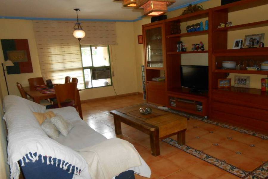 Alicante,Alicante,España,3 Bedrooms Bedrooms,2 BathroomsBathrooms,Pisos,8991