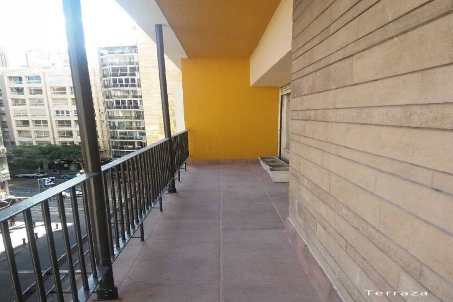 Alicante,Alicante,España,5 Bedrooms Bedrooms,2 BathroomsBathrooms,Pisos,9004