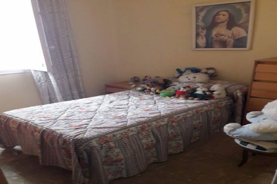 Alicante,Alicante,España,3 Bedrooms Bedrooms,1 BañoBathrooms,Pisos,9195