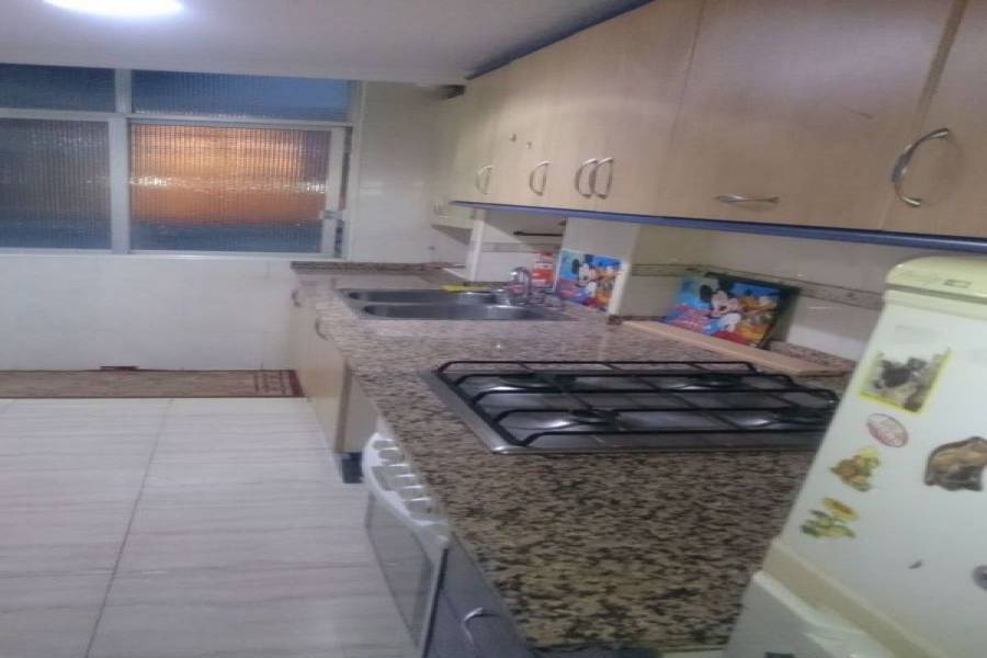 Alicante,Alicante,España,3 Bedrooms Bedrooms,1 BañoBathrooms,Pisos,9230