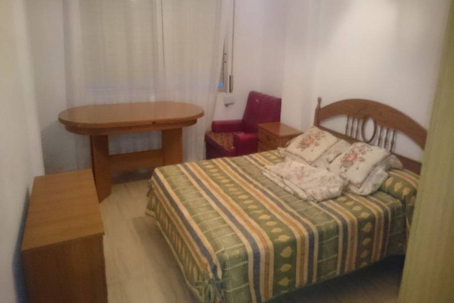 Alicante,Alicante,España,3 Bedrooms Bedrooms,1 BañoBathrooms,Pisos,9230