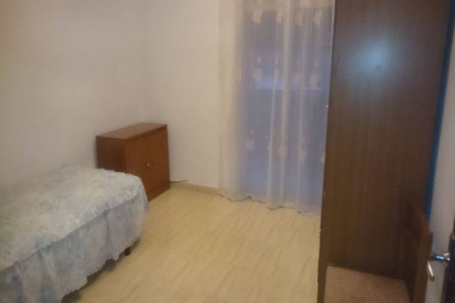Alicante,Alicante,España,3 Bedrooms Bedrooms,1 BañoBathrooms,Pisos,9230