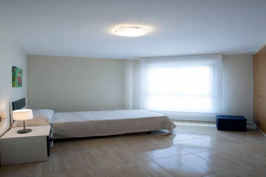 Alicante,Alicante,España,3 Bedrooms Bedrooms,2 BathroomsBathrooms,Pisos,9234