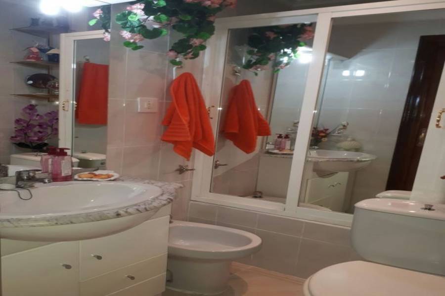 Alicante,Alicante,España,3 Bedrooms Bedrooms,1 BañoBathrooms,Pisos,9370