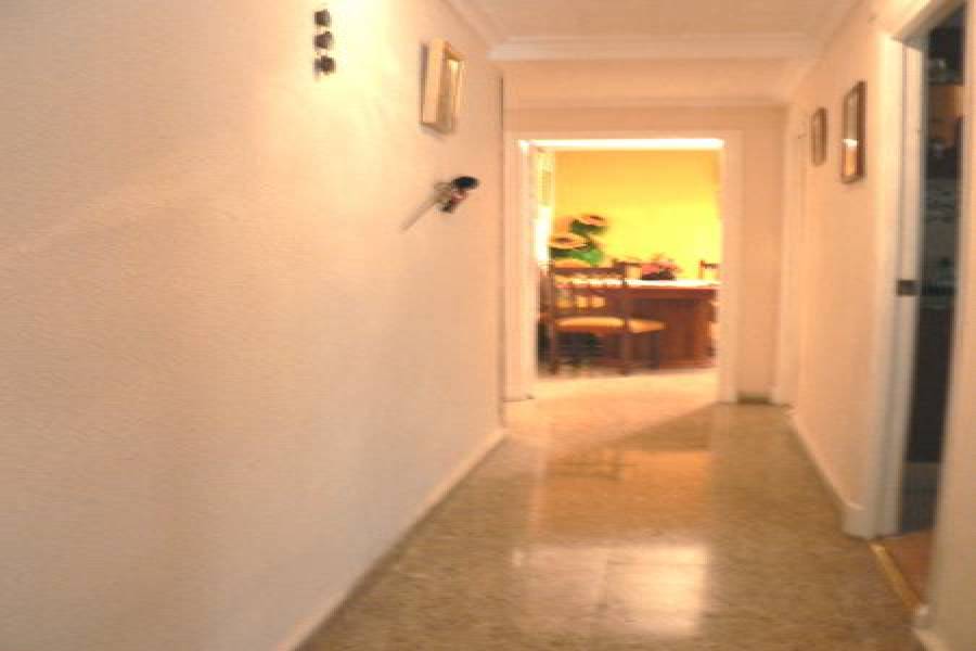 Alicante,Alicante,España,5 Bedrooms Bedrooms,1 BañoBathrooms,Pisos,9373