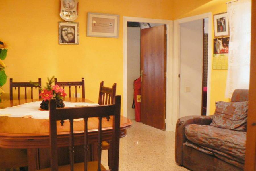 Alicante,Alicante,España,5 Bedrooms Bedrooms,1 BañoBathrooms,Pisos,9373
