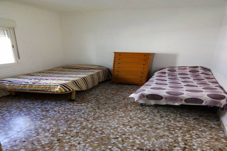 Alicante,Alicante,España,3 Bedrooms Bedrooms,1 BañoBathrooms,Pisos,9393