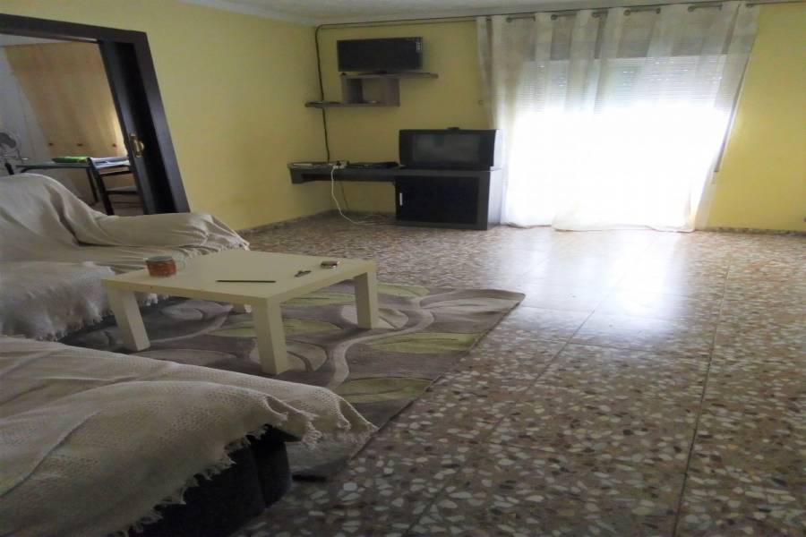 Alicante,Alicante,España,3 Bedrooms Bedrooms,1 BañoBathrooms,Pisos,9393