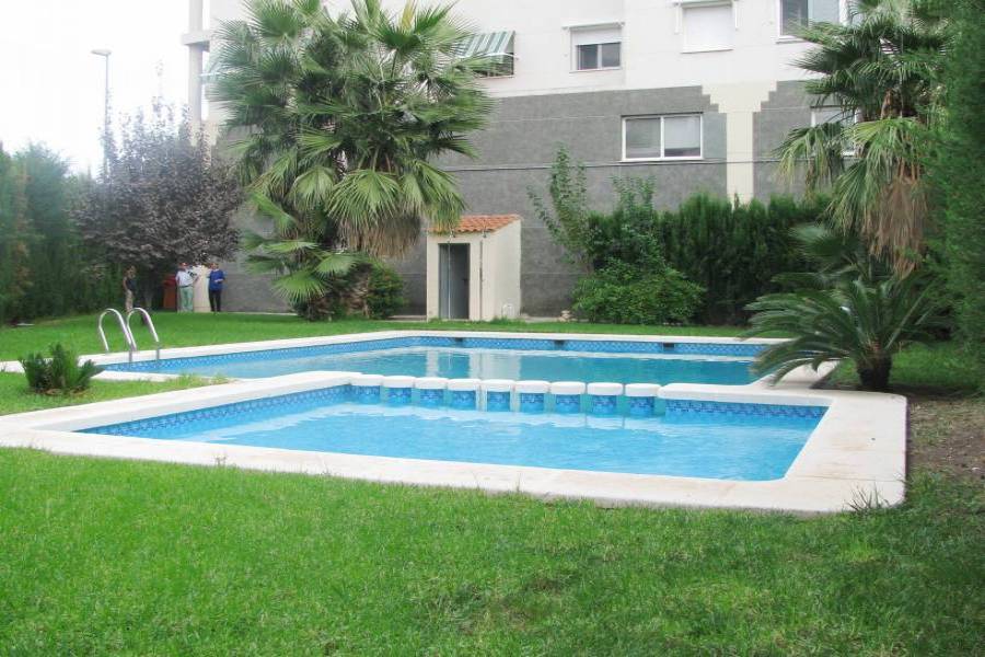Alicante,Alicante,España,4 Bedrooms Bedrooms,2 BathroomsBathrooms,Pisos,9394