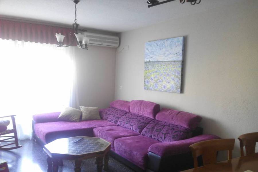 Alicante,Alicante,España,4 Bedrooms Bedrooms,2 BathroomsBathrooms,Pisos,9394