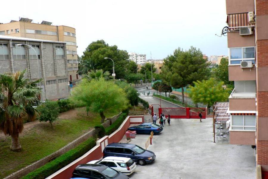 Alicante,Alicante,España,3 Bedrooms Bedrooms,1 BañoBathrooms,Pisos,9411