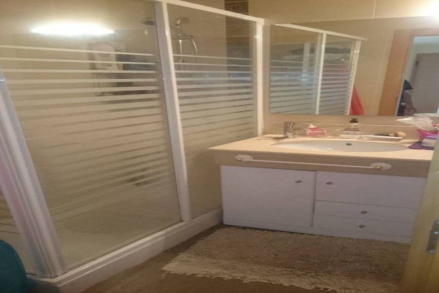 Alicante,Alicante,España,2 Bedrooms Bedrooms,2 BathroomsBathrooms,Pisos,9431