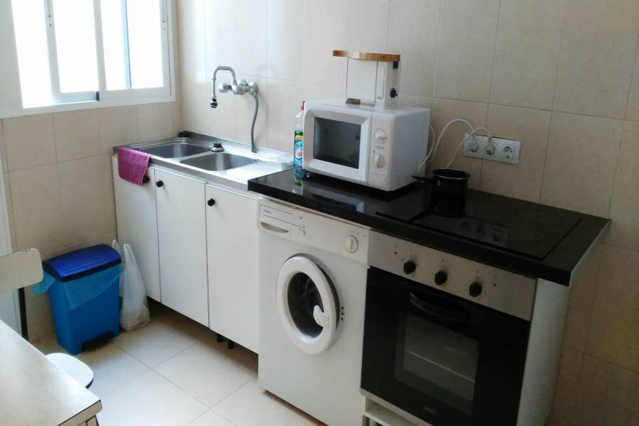Alicante,Alicante,España,2 Bedrooms Bedrooms,1 BañoBathrooms,Pisos,9443