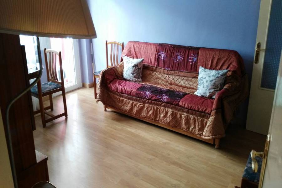 Alicante,Alicante,España,2 Bedrooms Bedrooms,1 BañoBathrooms,Pisos,9443