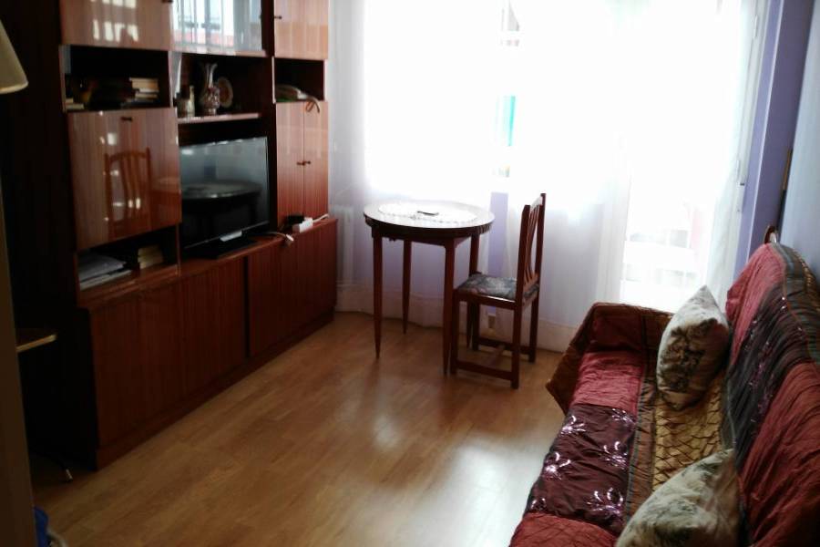 Alicante,Alicante,España,2 Bedrooms Bedrooms,1 BañoBathrooms,Pisos,9443