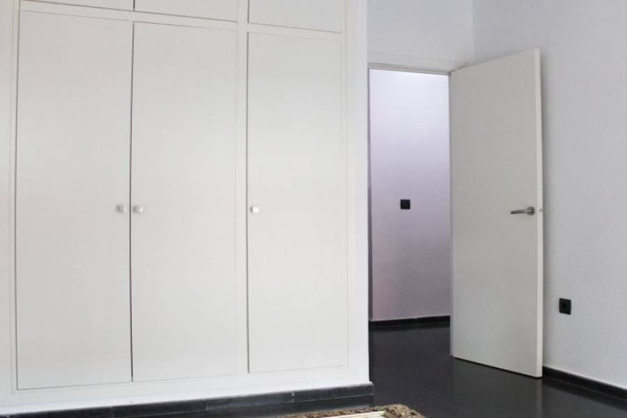 Dénia,Alicante,España,4 Bedrooms Bedrooms,2 BathroomsBathrooms,Pisos,9461
